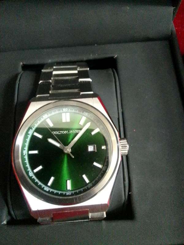 Stunning Colton James Premium Marverick Mens Wrist Watch - Quartz Version - Silver / Emerald Green
