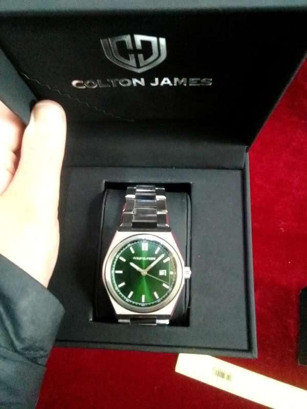 Stunning Colton James Premium Marverick Mens Wrist Watch - Quartz Version - Silver / Emerald Green