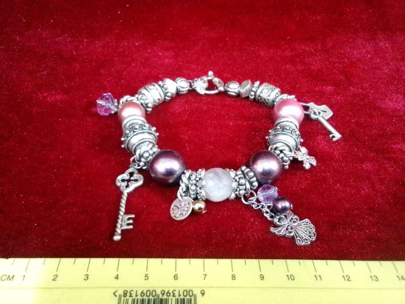 Beautiful Silver Tone Bracelet With Charms And Metal lined Beads Purple and Pink-Excellent Condition