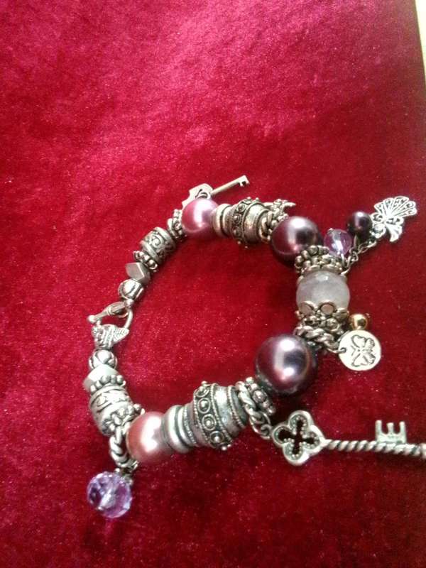 Beautiful Silver Tone Bracelet With Charms And Metal lined Beads Purple and Pink-Excellent Condition