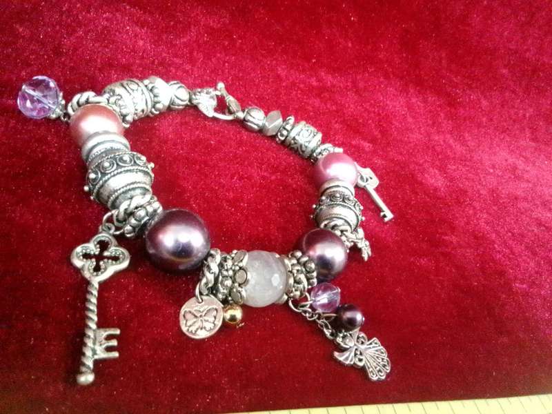 Beautiful Silver Tone Bracelet With Charms And Metal lined Beads Purple and Pink-Excellent Condition