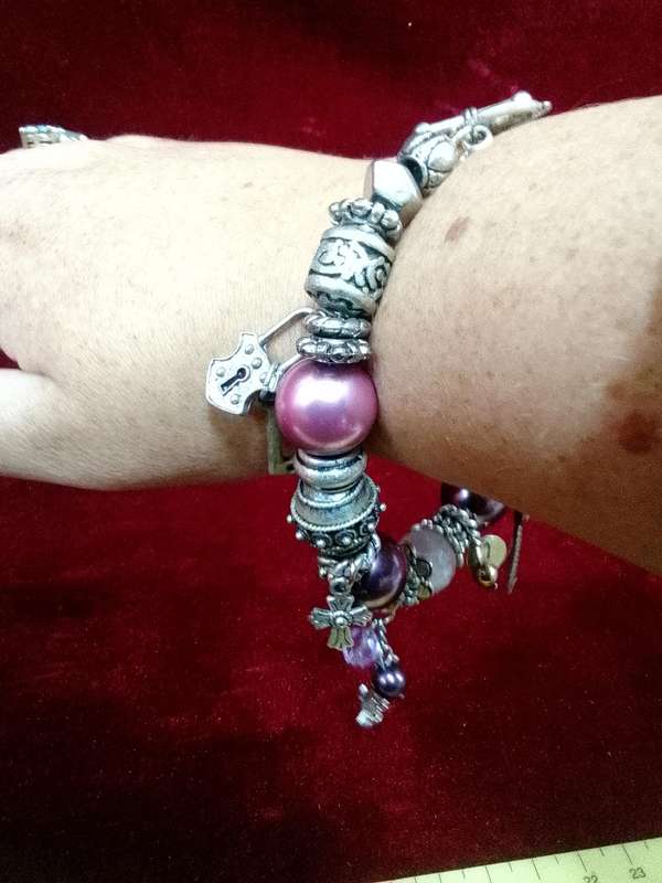 Beautiful Silver Tone Bracelet With Charms And Metal lined Beads Purple and Pink-Excellent Condition