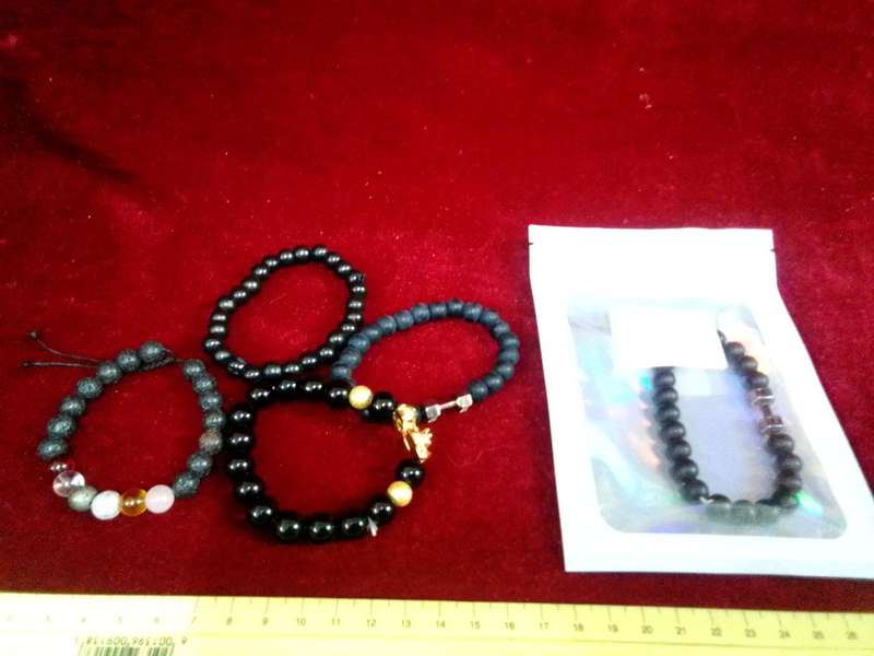 Beautiful Set Of  Five Black Beaded Bracelets - Excellent Condition