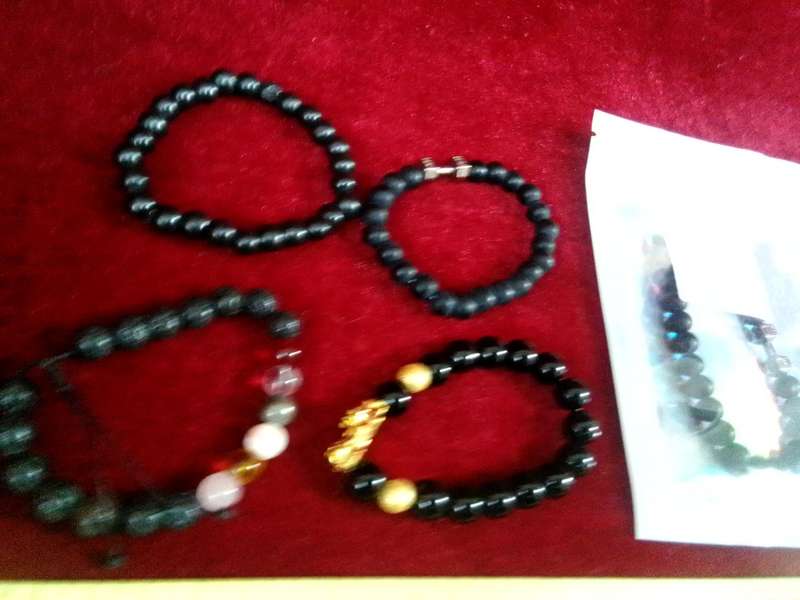 Beautiful Set Of  Five Black Beaded Bracelets - Excellent Condition