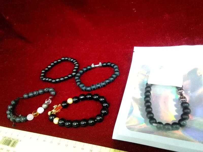 Beautiful Set Of  Five Black Beaded Bracelets - Excellent Condition