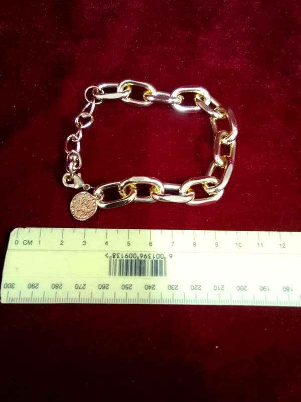 Beautiful Gold Coloured Large Link Bracelet -  Excellent Condition