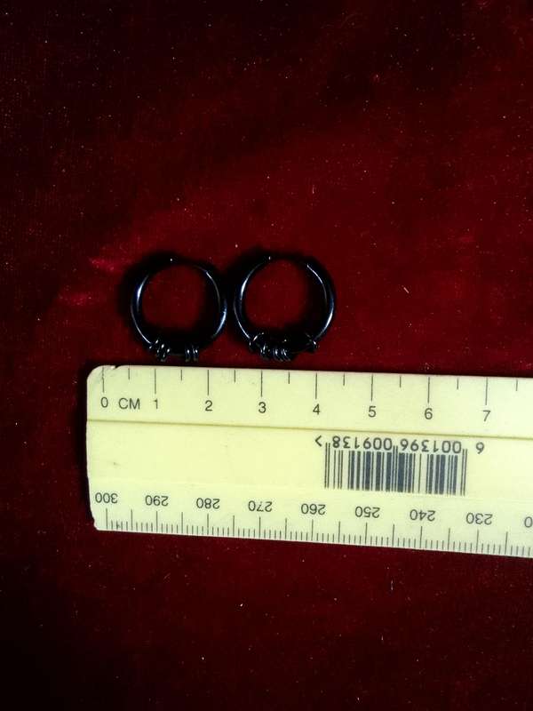 Beautiful Black Punk Goth Mens Hoop Ear Cuff Stainless Steel Earings - Excellent Condition