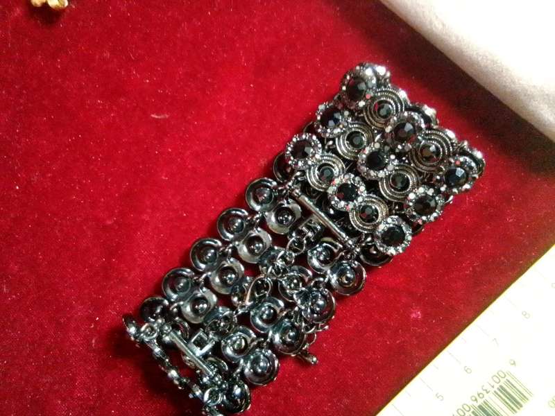 Stunning Womans Black Multi Layer Wide Strech Crystal Bracelet -  Excellent Condition