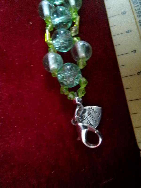 Stunning Lime Green Crystals Beaded Strech Bracelet - Excellent Condition