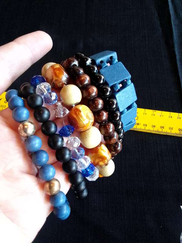 Collection Of Seven Stunning Woman's Different Styles Of Stretch Arm Bracelets- Excellent Condition