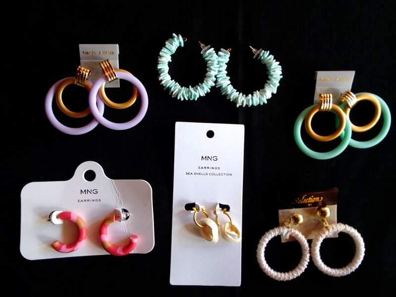 Collection Of Six Stunning Woman's Different Styles Of Earrings - Excellent Condition