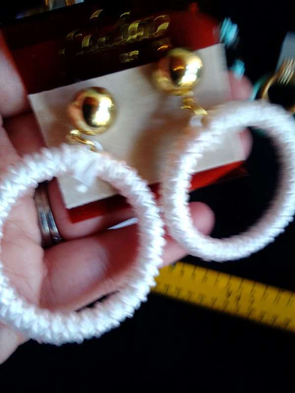 Collection Of Six Stunning Woman's Different Styles Of Earrings - Excellent Condition