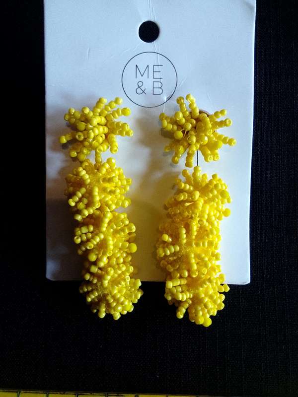 Collection Of Seven Beautiful Woman's Different Styles Of Earrings - Excellent Condition