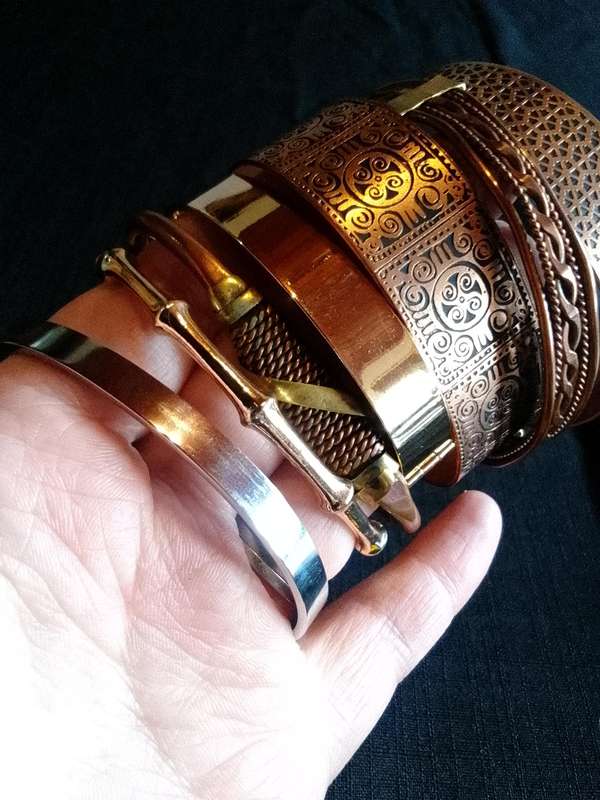 Beautiful Collection Of Seven Engraved Bangles - Excellent Condition