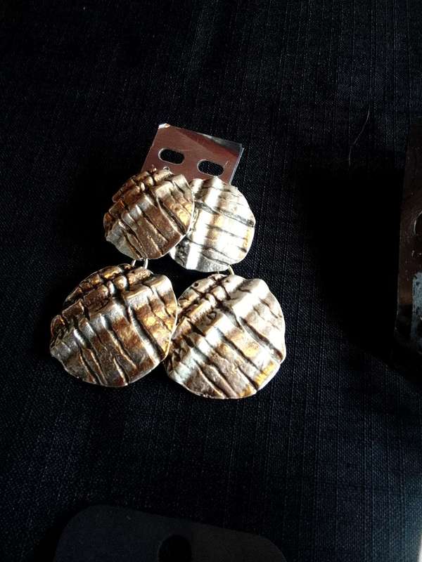 Collection Of Eight Stunning Woman's Different Styles Of Earrings - Excellent Condition