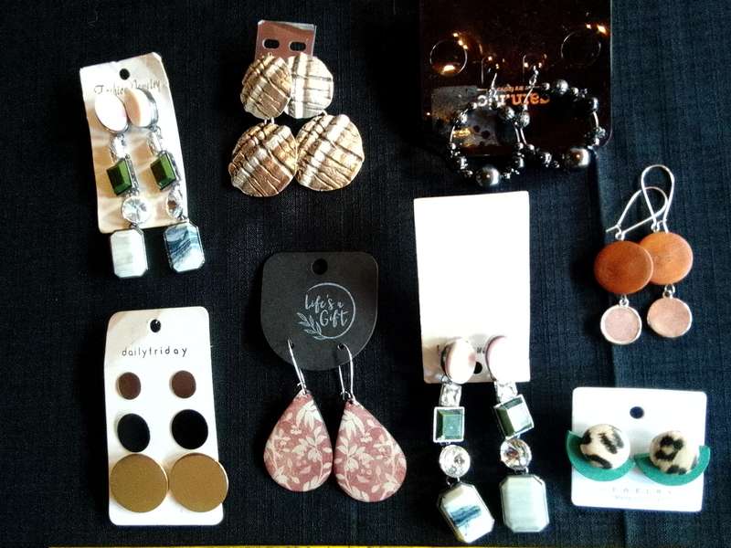 Collection Of Eight Stunning Woman's Different Styles Of Earrings - Excellent Condition