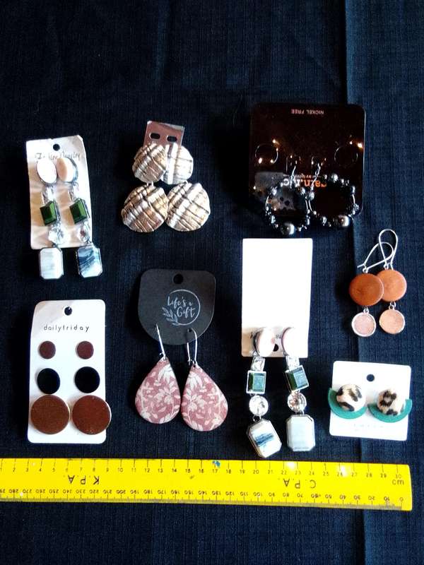 Collection Of Eight Stunning Woman's Different Styles Of Earrings - Excellent Condition