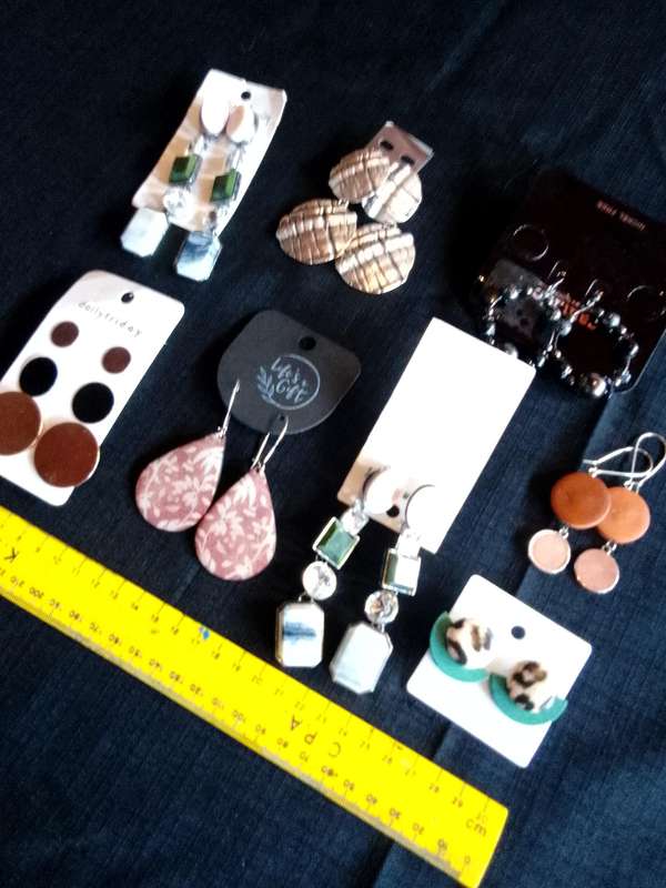 Collection Of Eight Stunning Woman's Different Styles Of Earrings - Excellent Condition