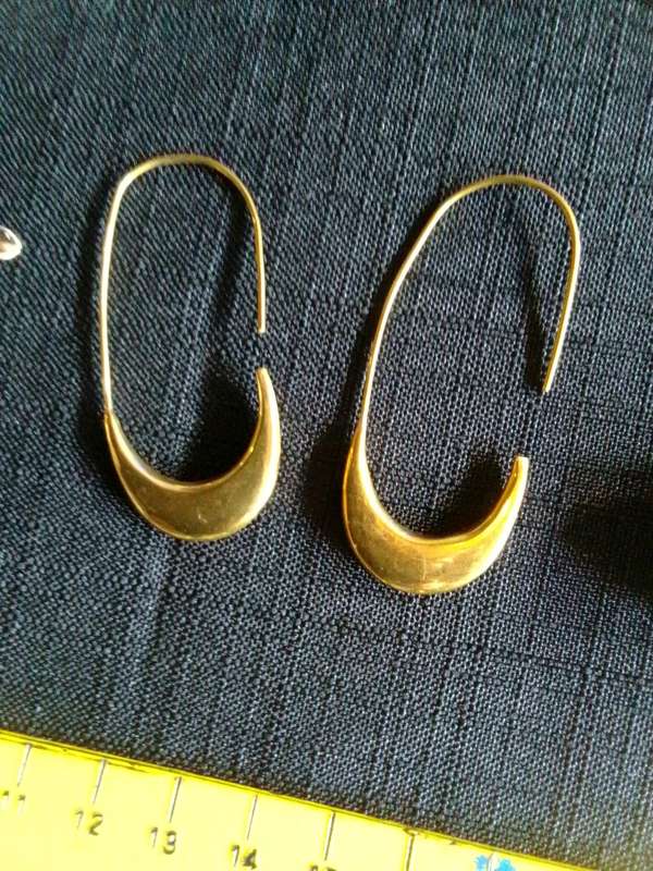 Collection Of Five Stunning Woman's Different Styles Of Earrings - Excellent Condition