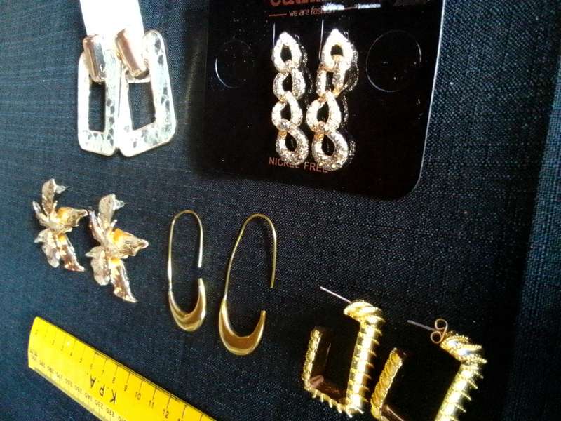 Collection Of Five Stunning Woman's Different Styles Of Earrings - Excellent Condition