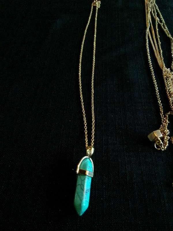 Collection Of Five Stunning Woman's Different Styles Of Necklaces- Excellent Condition