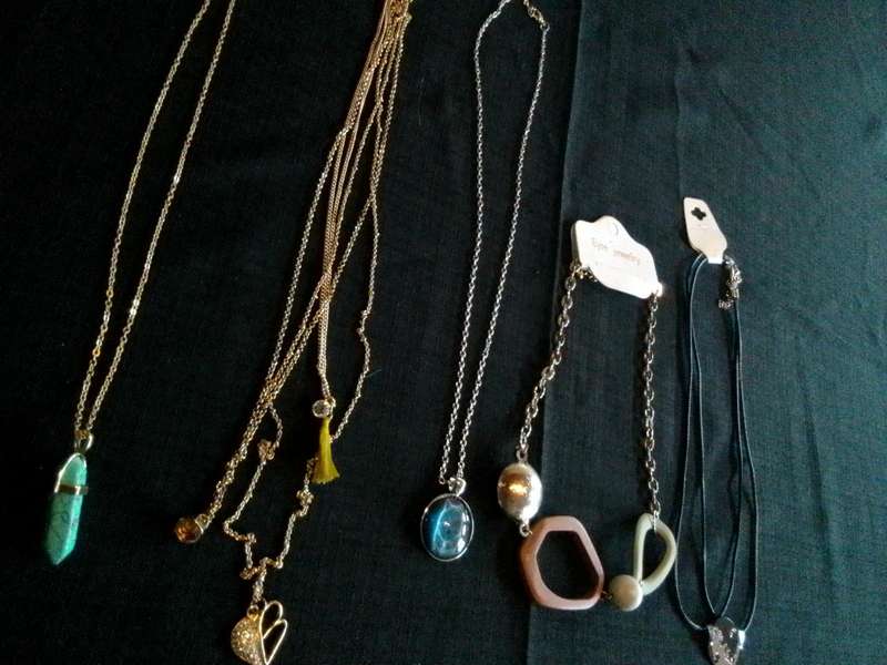 Collection Of Five Stunning Woman's Different Styles Of Necklaces- Excellent Condition