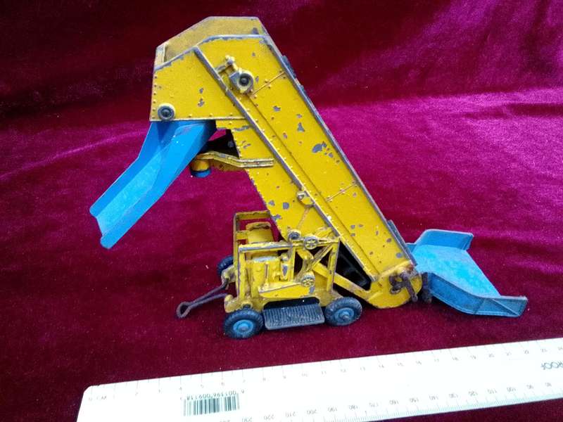 Very Rare Vintage Dinky SuperToys- No964  Meccano LTD -Elevator Loader- Made in England