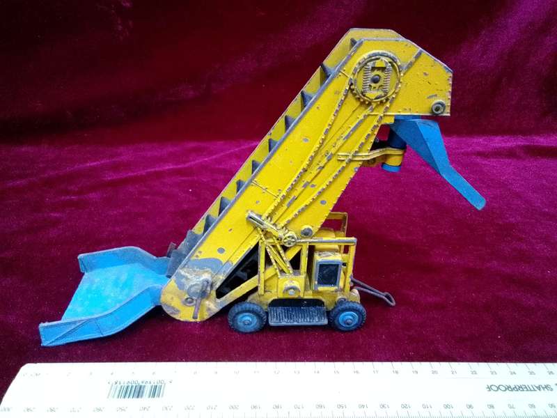 Very Rare Vintage Dinky SuperToys- No964  Meccano LTD -Elevator Loader- Made in England