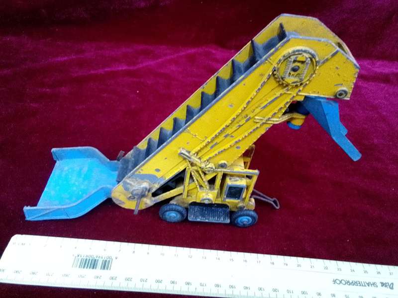 Very Rare Vintage Dinky SuperToys- No964  Meccano LTD -Elevator Loader- Made in England