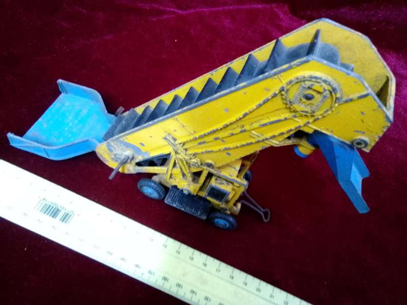 Very Rare Vintage Dinky SuperToys- No964  Meccano LTD -Elevator Loader- Made in England
