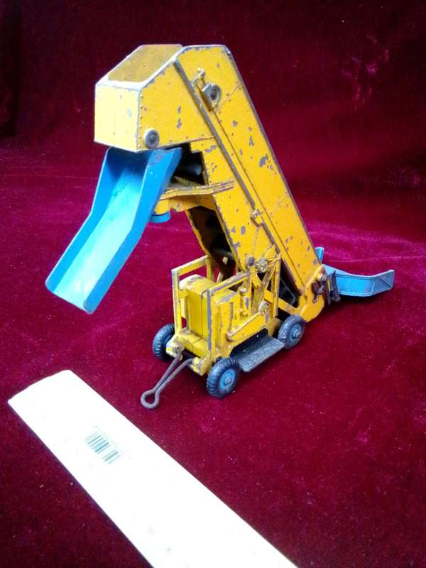 Very Rare Vintage Dinky SuperToys- No964  Meccano LTD -Elevator Loader- Made in England