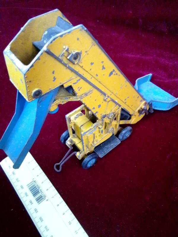 Very Rare Vintage Dinky SuperToys- No964  Meccano LTD -Elevator Loader- Made in England