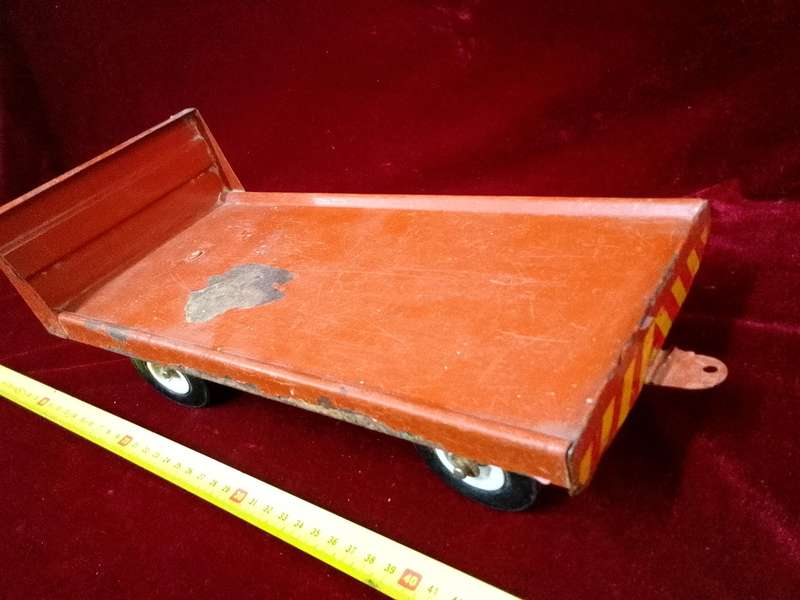 Stunning Vintage Large Metal Toy Red Vetsak Trailer L45 x B14.5 xH 13.5  - View Description