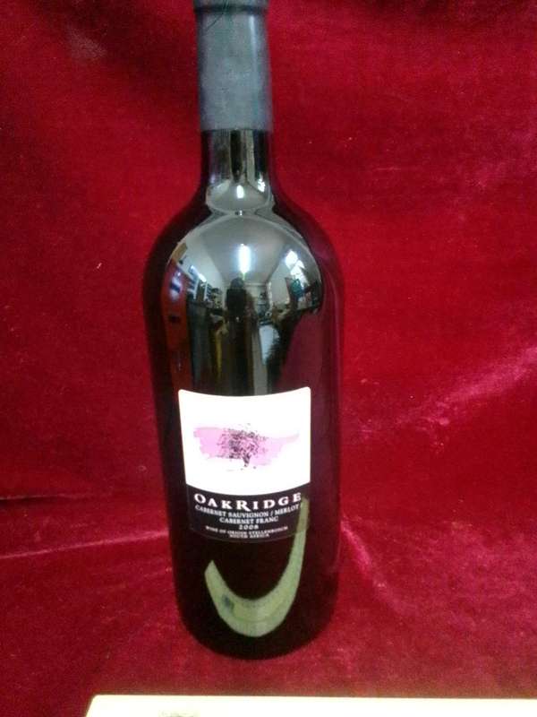 Stunning Vintage Oakridge Cabernet Sauvignon/ Merlot / Cabernet Franc 2008 - 3 Liter -Good Condition