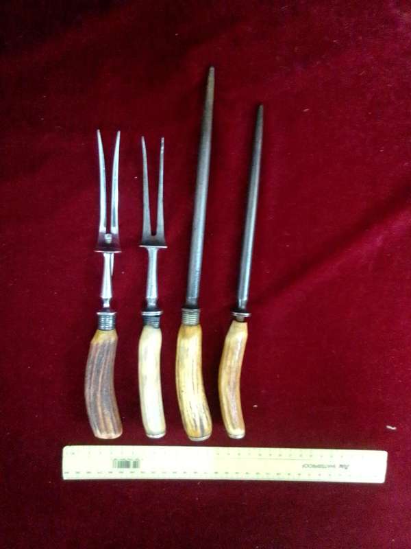 Stunning Collection Of Vintage Carving Utensils With Bone Handles - Made In England -Good Condition