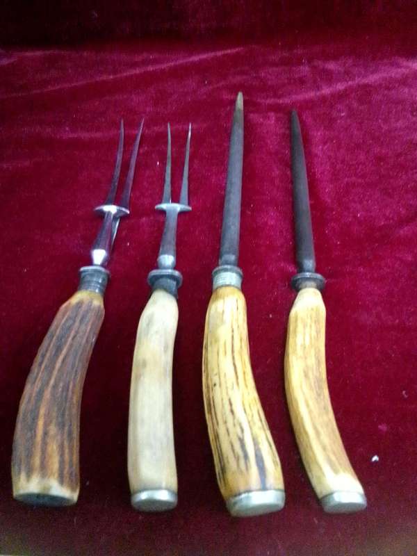 Stunning Collection Of Vintage Carving Utensils With Bone Handles - Made In England -Good Condition