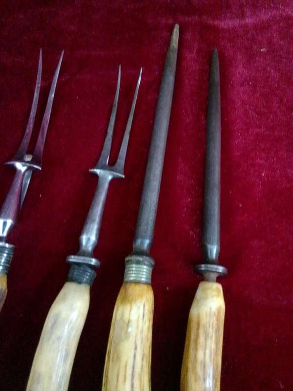 Stunning Collection Of Vintage Carving Utensils With Bone Handles - Made In England -Good Condition