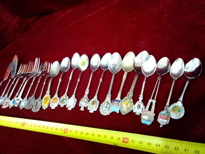 Beautiful Large Collection Of Vintage Souvenirs / Collectable Spoons, Forks And Butter Knifes