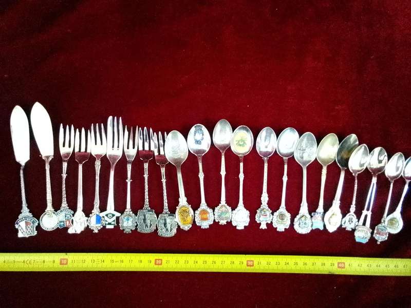 Beautiful Large Collection Of Vintage Souvenirs / Collectable Spoons, Forks And Butter Knifes