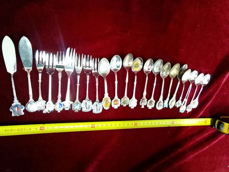 Beautiful Large Collection Of Vintage Souvenirs / Collectable Spoons, Forks And Butter Knifes