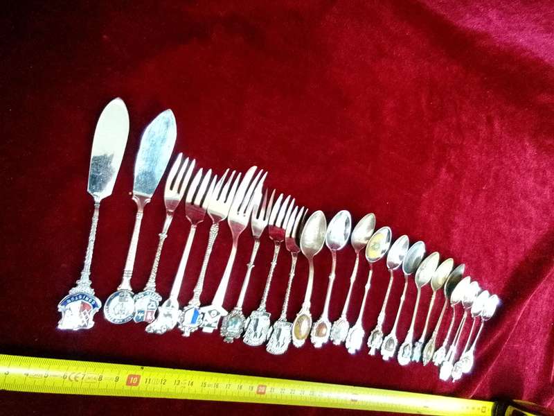 Beautiful Large Collection Of Vintage Souvenirs / Collectable Spoons, Forks And Butter Knifes