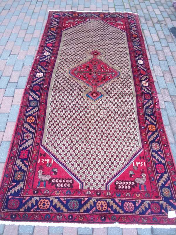 Stunning Handmade Persian Hamadan Carpet - 3m X 1.41 m - (80% Wool And 20% Cotton) - Good Condition