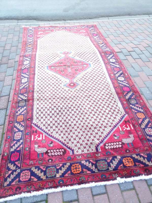 Stunning Handmade Persian Hamadan Carpet - 3m X 1.41 m - (80% Wool And 20% Cotton) - Good Condition
