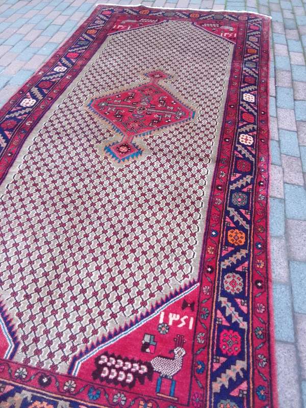 Stunning Handmade Persian Hamadan Carpet - 3m X 1.41 m - (80% Wool And 20% Cotton) - Good Condition