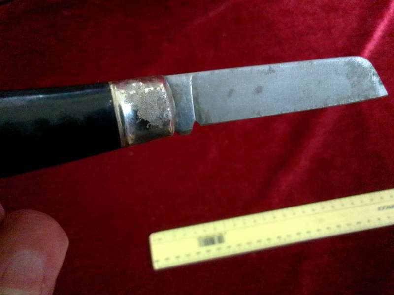 Beautiful Vintage Richards Sheffield England Folding Knife With Black Handle