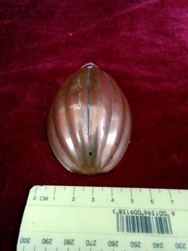 Beautiful Antique French Copper Madeleine Mould With Hanging Ring - Good Condition