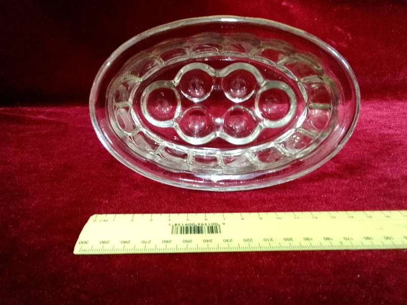 Stunning Vintage Oval Glass Jelly Mould - Good Condition