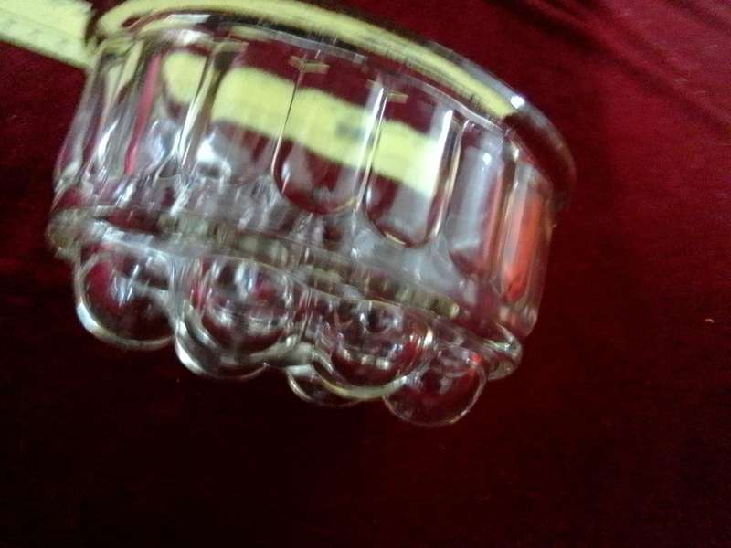 Stunning Vintage Oval Glass Jelly Mould - Good Condition