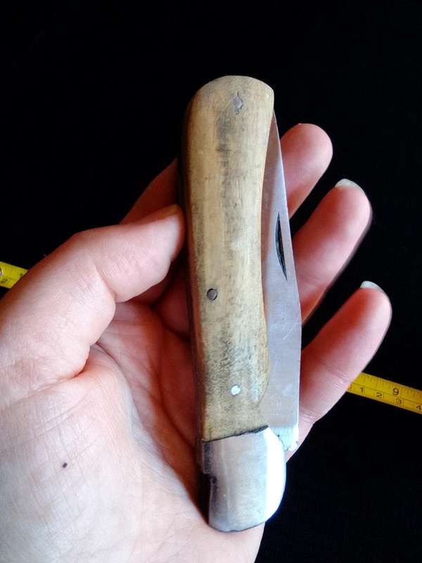 Stunning Stainless Steel Single Blade Folding Pocket Knife With Wooden Handle-Good Condition