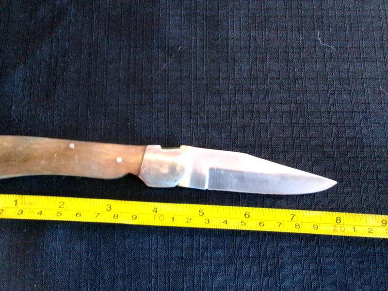 Stunning Stainless Steel Single Blade Folding Pocket Knife With Wooden Handle-Good Condition